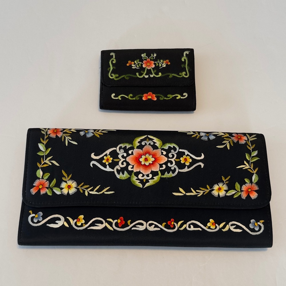 Vintage Style Black Floral Embroidered Clutch and Coin Purse Set 2pc Botanical